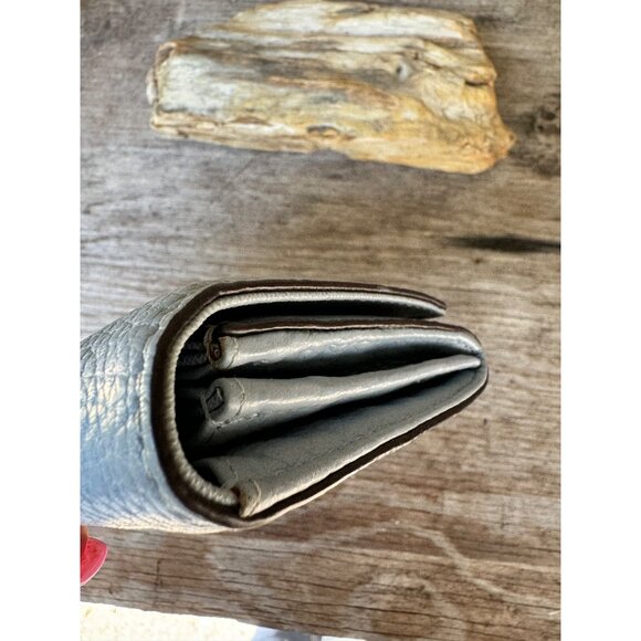 Michael Kors powder blue wallet - Picture 9 of 10